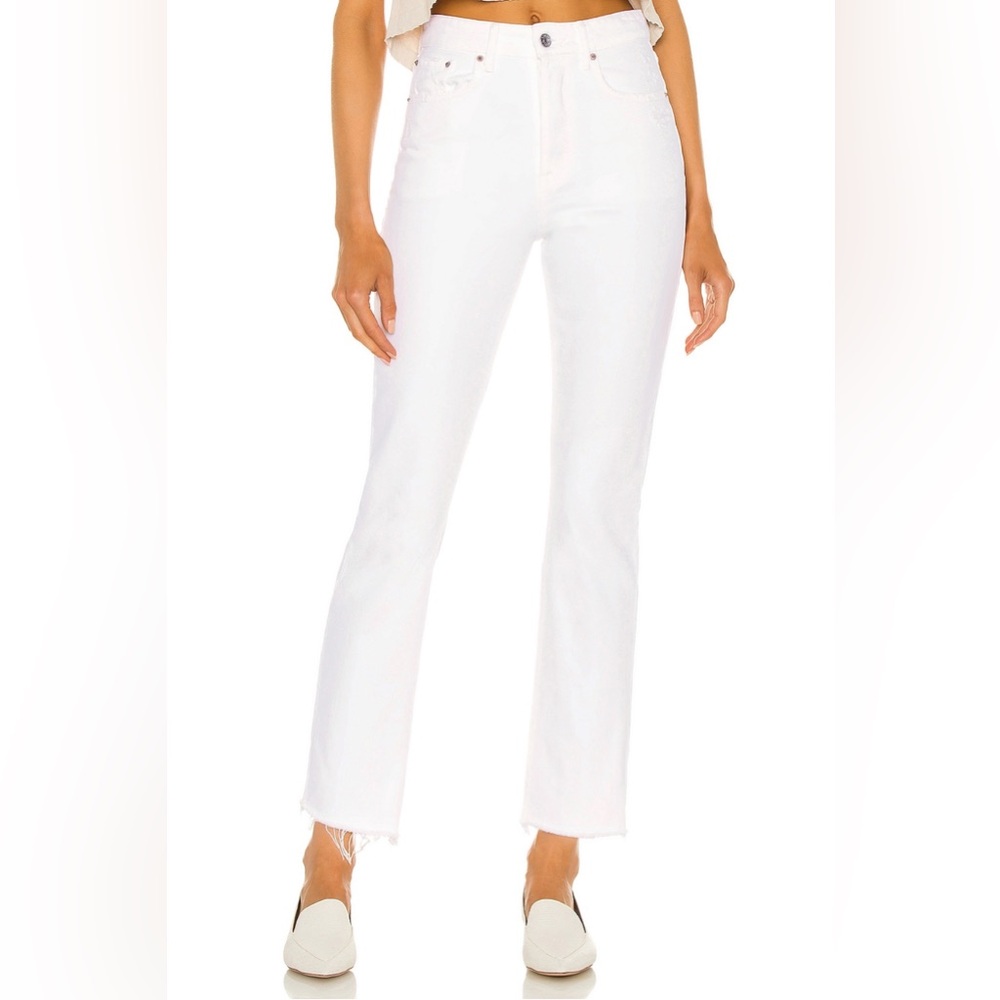 Girlfriend • Karolina White Jeans